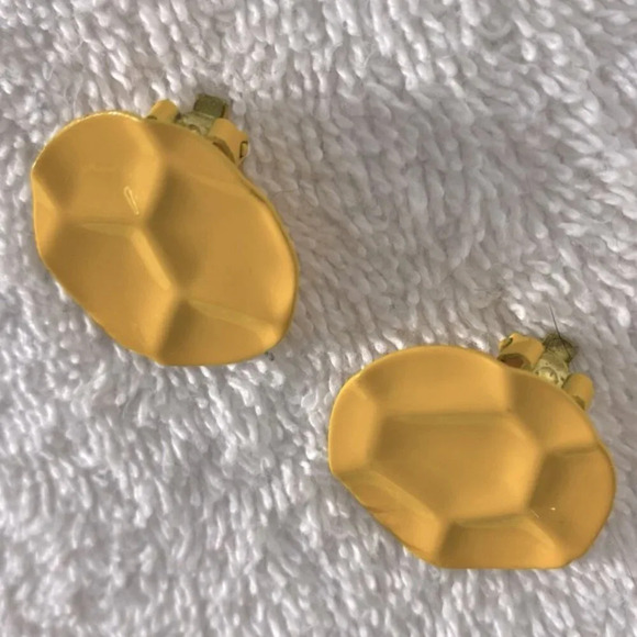 Vintage Yellow Painted Textured Metal Clip On  Earrings - Picture 3 of 7